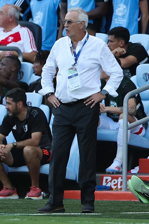 El entrenador de Perú, Jorge Fossati en la Copa América 2024. EFE/EPA/WILLIAM PURNELL