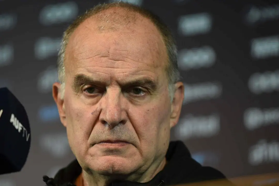Fotograf&iacute;a de archivo del entrenador de la selecci&oacute;n uruguaya de f&uacute;tbol, Marcelo Bielsa. EFE/ Sof&iacute;a Torres