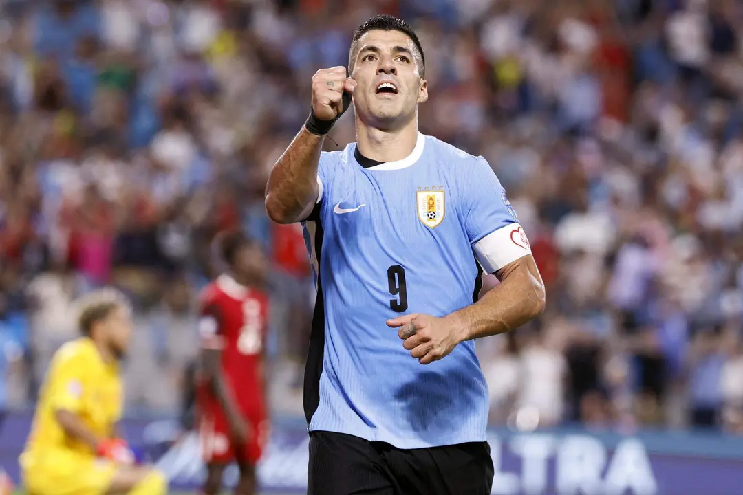 Luis Su&aacute;rez de Uruguay celebra en la Copa Am&eacute;rica. EFE/EPA/ERIK S. MENOR