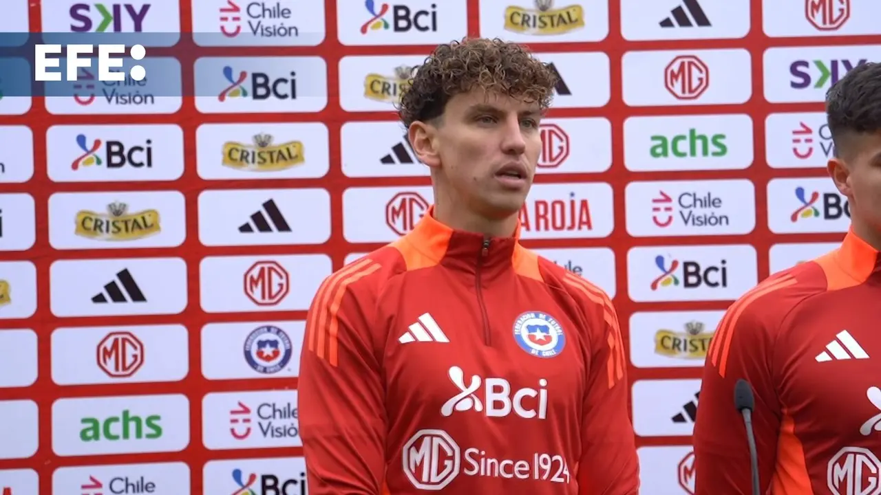 El defensor Igor Lichnovsky, reciente campe&oacute;n con el Am&eacute;rica mexicano, afirm&oacute; este jueves que Chile en la Copa Am&eacute;rica &ldquo;siempre tiene que estar aspirando a la final&rdquo;. T:01:15