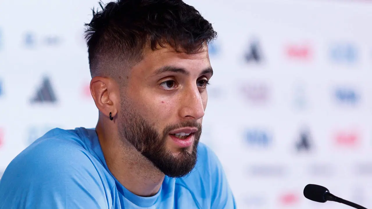 Imagen  de archivo del centrocampista Rodrigo Bentancur, quien este mi&eacute;rcoles habl&oacute; con periodistas sobre el pr&oacute;ximo desaf&iacute;o de la selecci&oacute;n de Uruguay en la Copa Am&eacute;rica de Estados Unidos, el jueves en el MetLife Stadium de East Rutherford (Nueva Jersey). EFE/Rodrigo Jim&eacute;nez