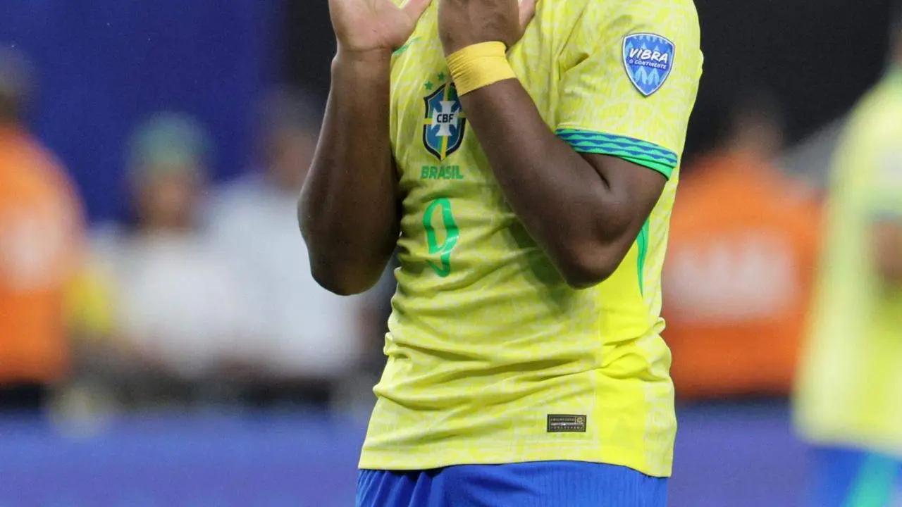 Endrick Moreira de Brasil reacciona tras un gol fallido durante Copa Am&eacute;rica 2024. EFE/EPA/ALLISON DINNER