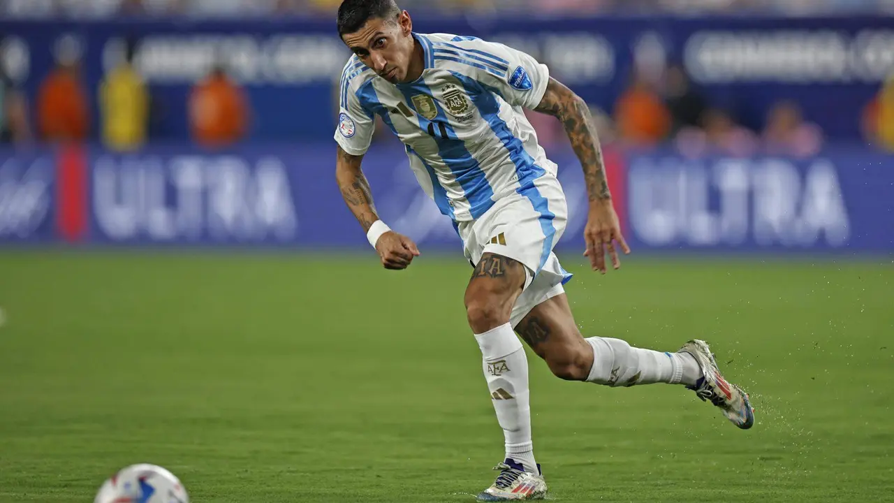 El delantero argentino &Aacute;ngel Di Mar&iacute;a fue registrado este martes, 9 de julio, durante la primera semifinal de la Copa Am&eacute;rica 2024 contra Canad&aacute;, en el estadio MetLife de East Rutherford (Nueva Jersey). EFE/CJ Gunther