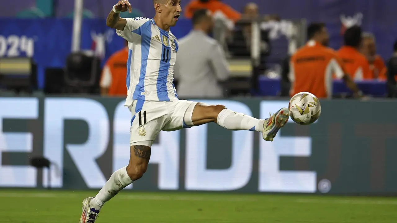 &Aacute;ngel Di Mar&iacute;a de Argentina en acci&oacute;n durante la final de la Copa Am&eacute;rica 2024. EFE/EPA/CJ GUNTHER