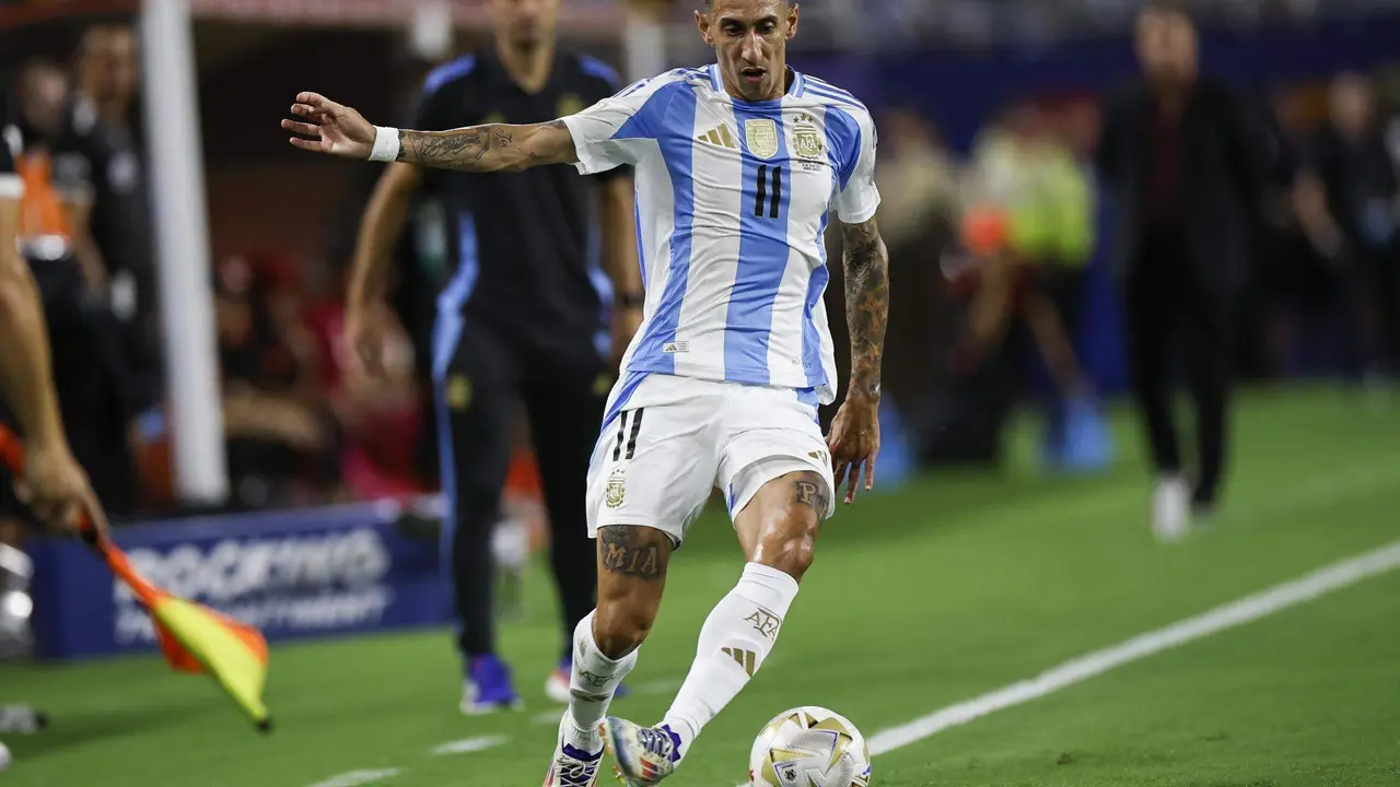 &Aacute;ngel Di Mar&iacute;a de Argentina en acci&oacute;n contra Colombia durante la final de la Copa Am&eacute;rica. EFE/EPA /CJ GUNTHER